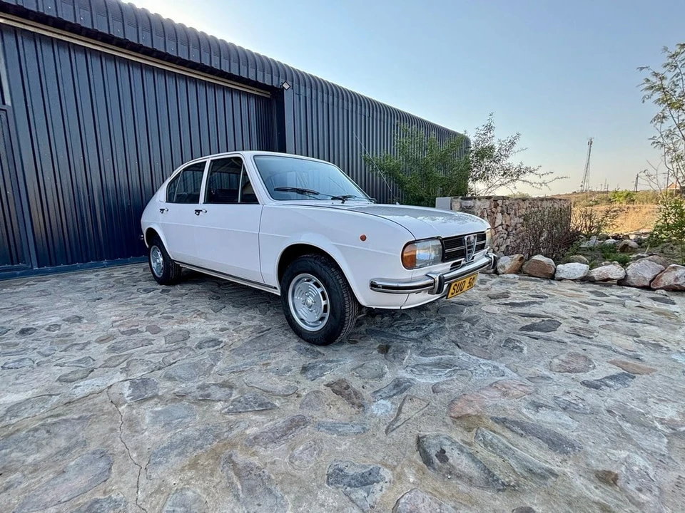 1976 Alfa Romeo Sprint 1st Gen - Image 3 of 31