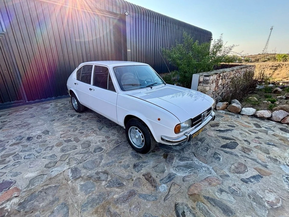 1976 Alfa Romeo Sprint 1st Gen - Image 2 of 31