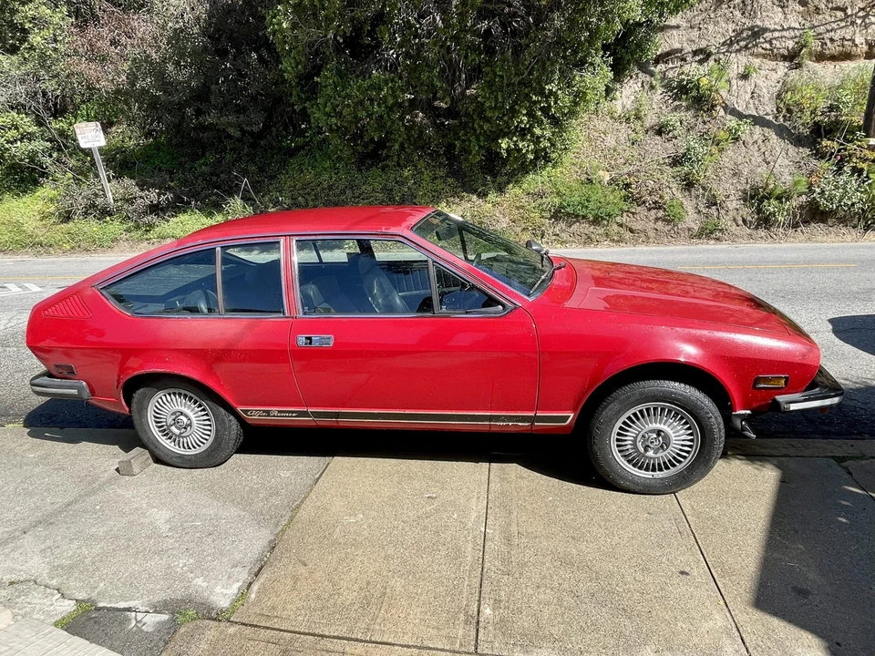 1976 Alfa Romeo Alfetta GT - Image 10 of 31
