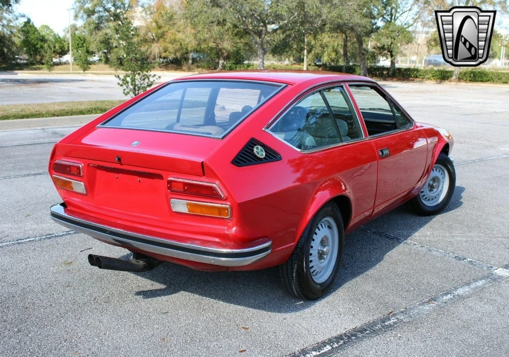 1976 Alfa Romeo Alfetta GT - Image 9 of 12
