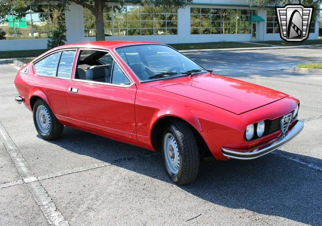 1976 Alfa Romeo Alfetta GT - Image 10 of 12