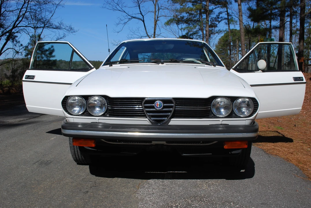 1976 Alfa Romeo Alfetta GT - Image 8 of 31
