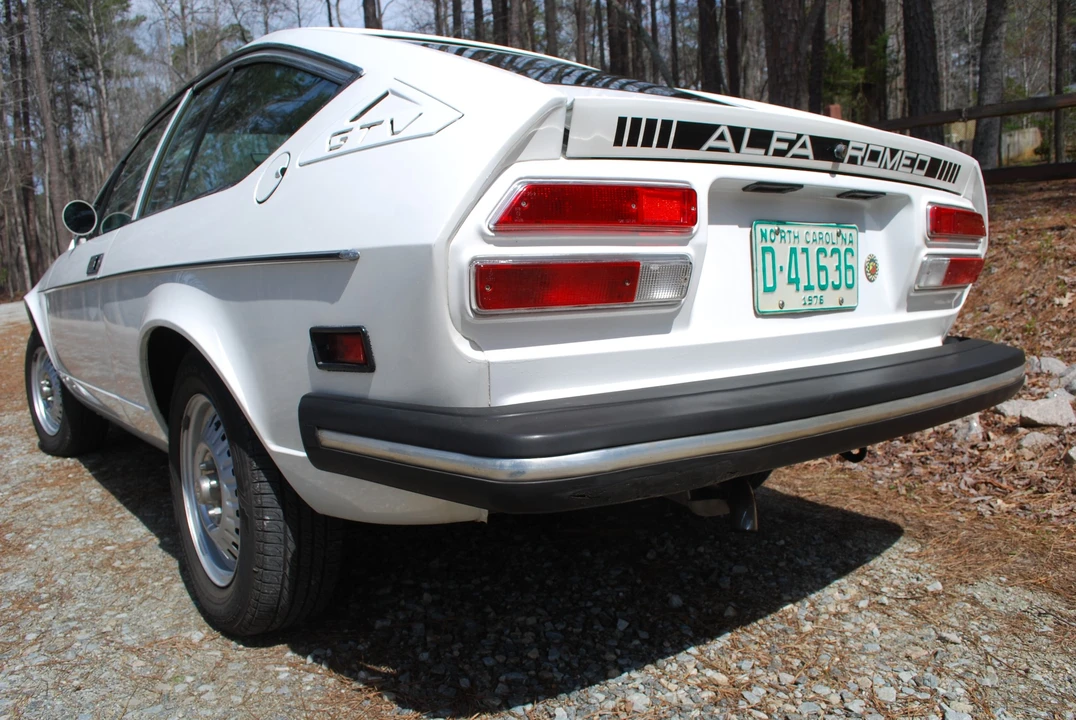 1976 Alfa Romeo Alfetta GT - Image 17 of 31