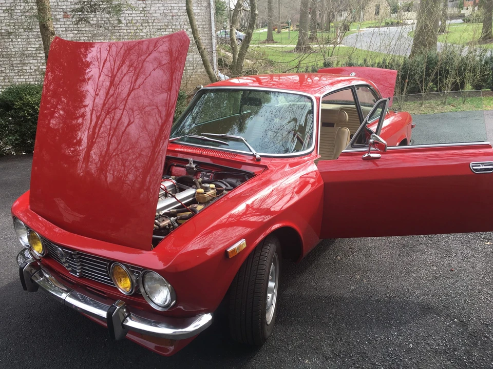 1976 Alfa Romeo 2000 GT Veloce - Image 13 of 31