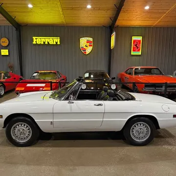 1976 Alfa Romeo Spider Convertible 2D