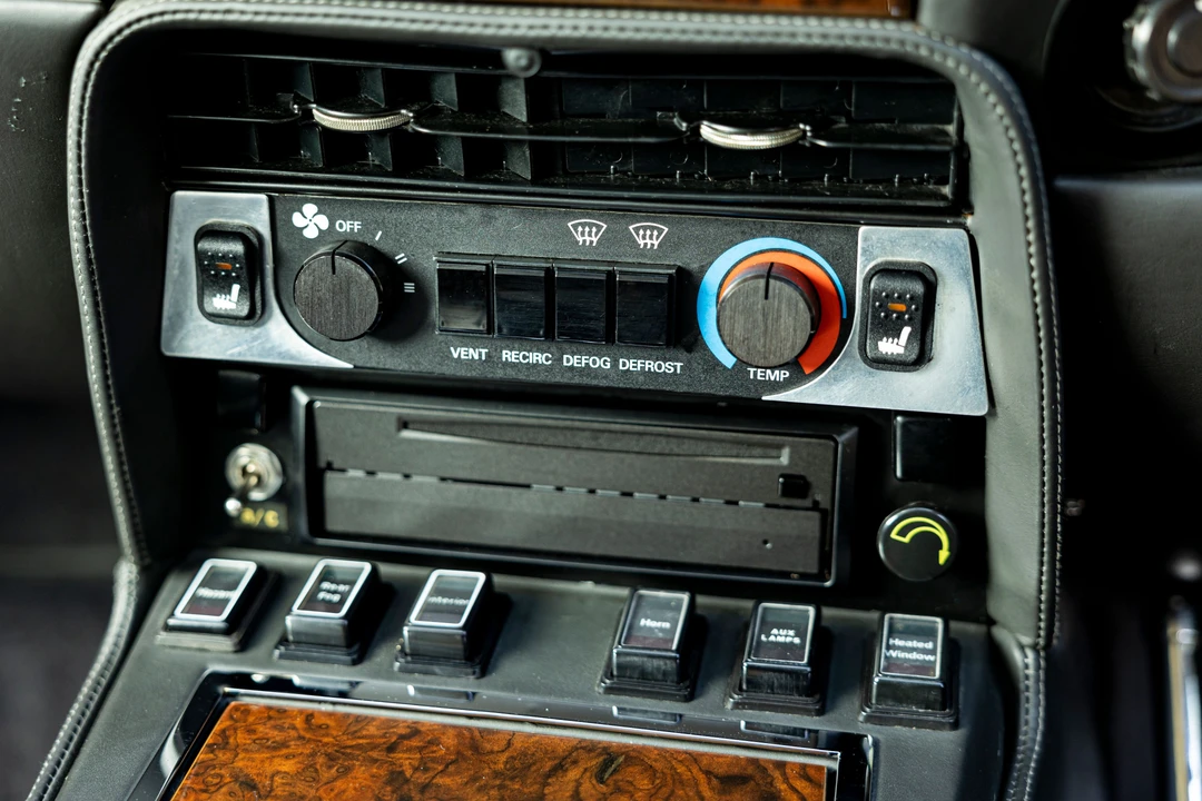 1976 Aston Martin Lagonda - Image 17 of 23