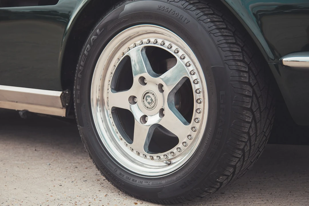1976 Aston Martin AM V8 - Image 9 of 30