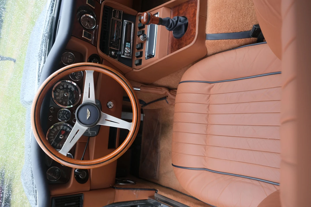 1976 Aston Martin AM V8 - Image 7 of 19