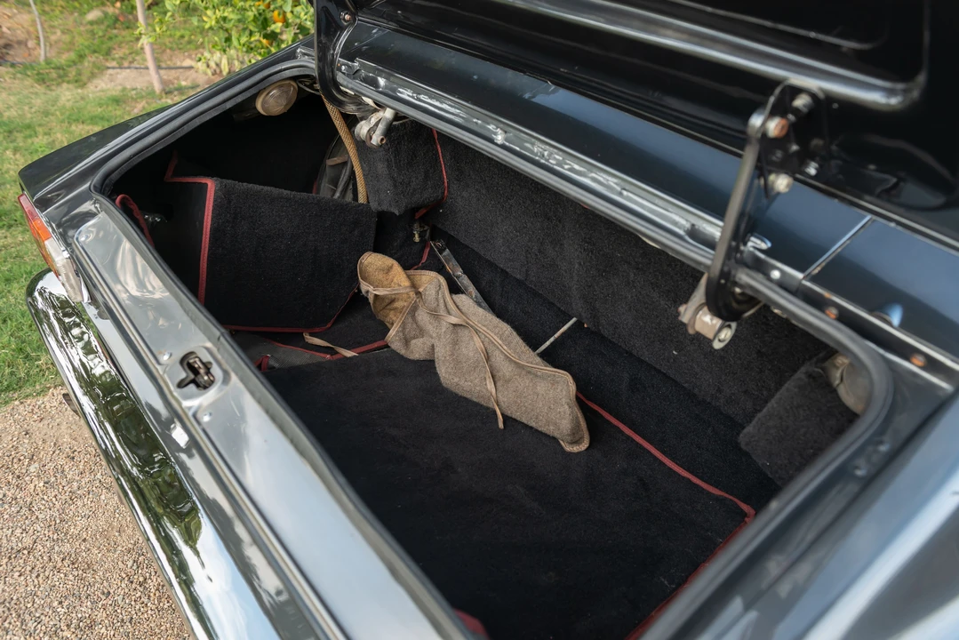 1976 Aston Martin AM V8 - Image 4 of 31