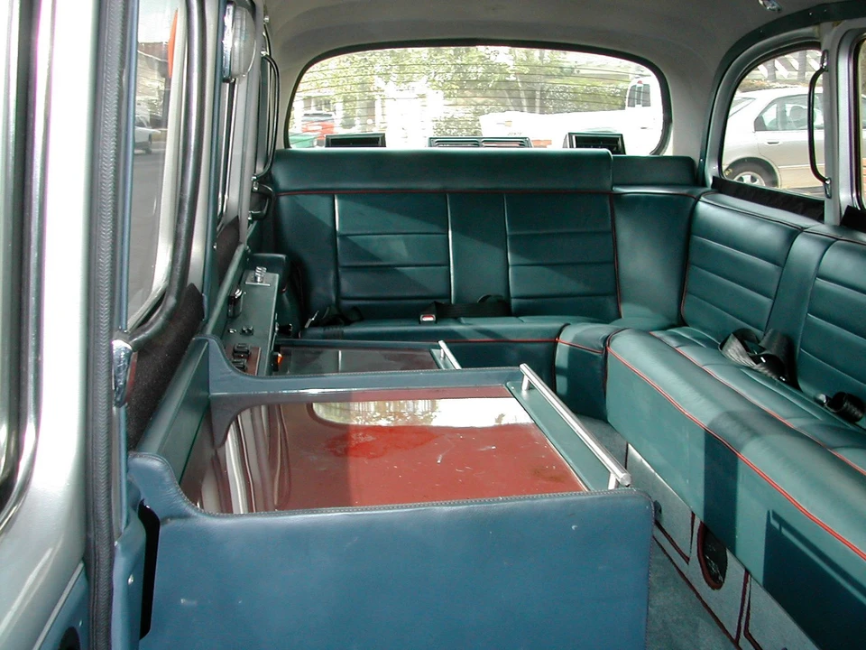 1976 Austin - Image 2 of 5