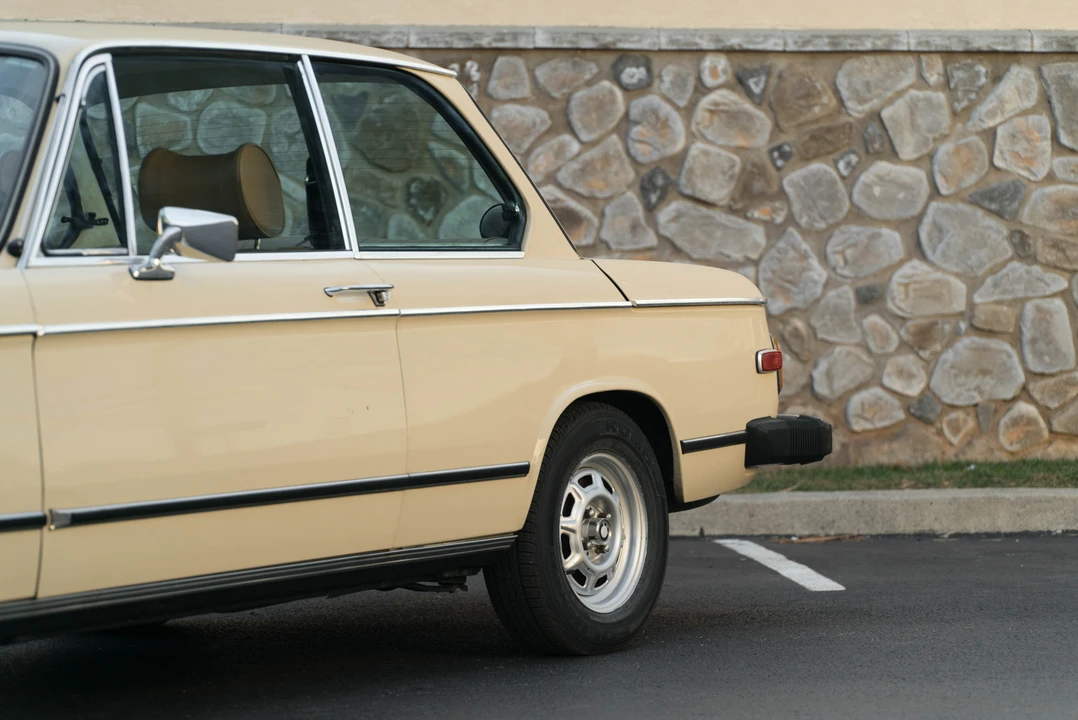 1976 BMW 2002 - Image 16 of 31
