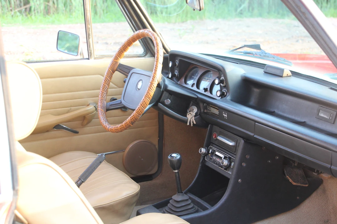 1976 BMW 2002 - Image 26 of 31