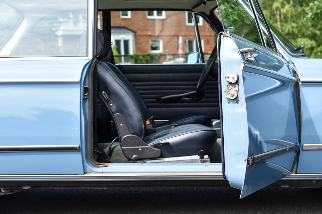 1976 BMW 2002 - Image 16 of 31