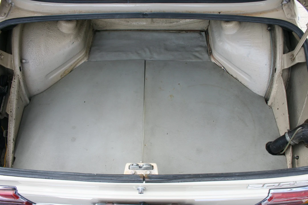 1976 BMW 2002 - Image 24 of 31