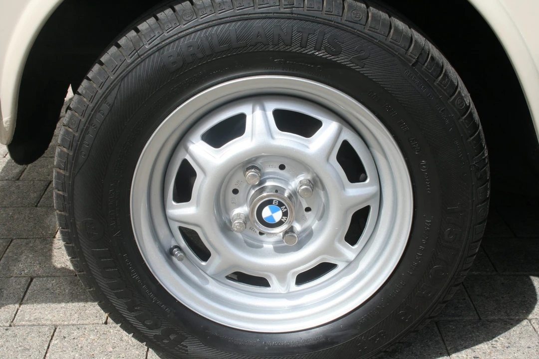 1976 BMW 2002 - Image 16 of 31