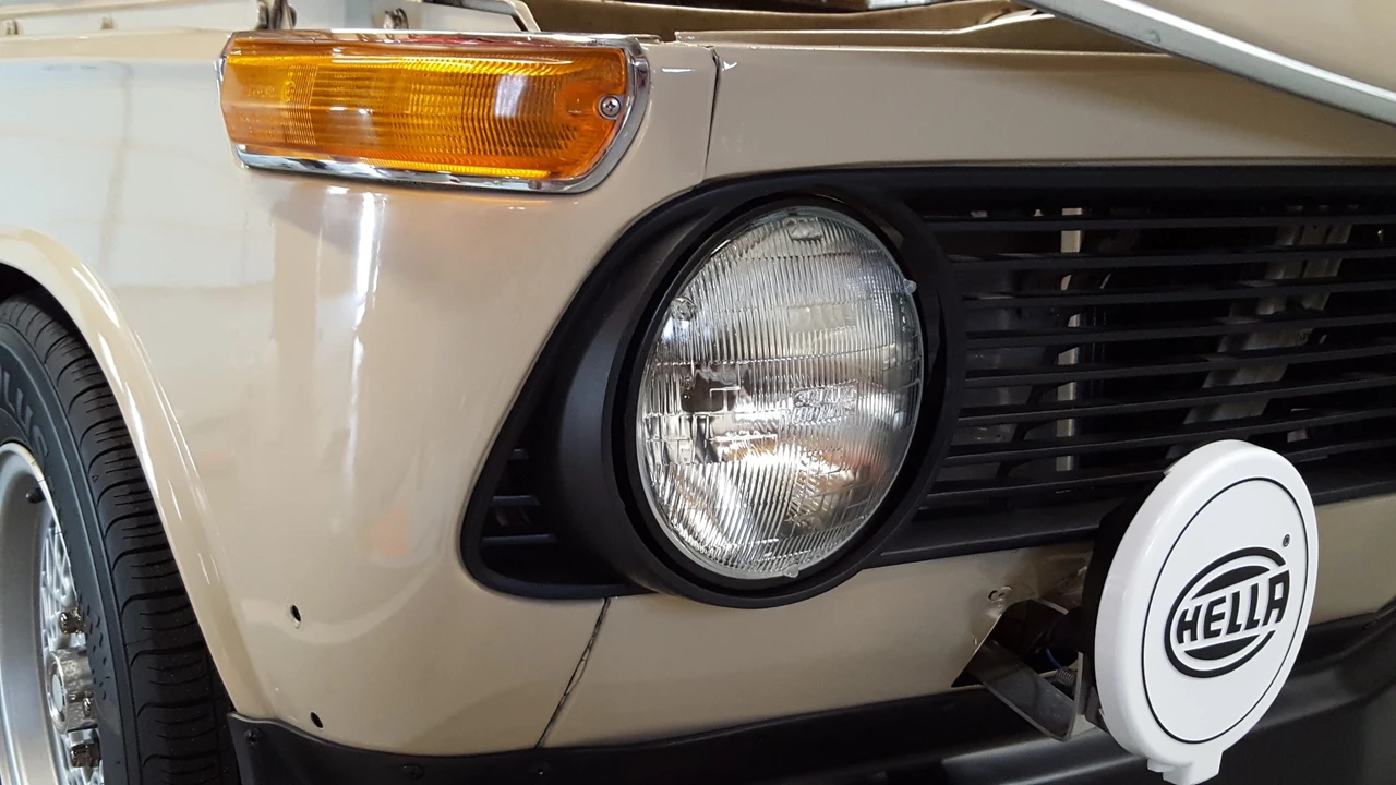 1976 BMW 2002 - Image 13 of 31