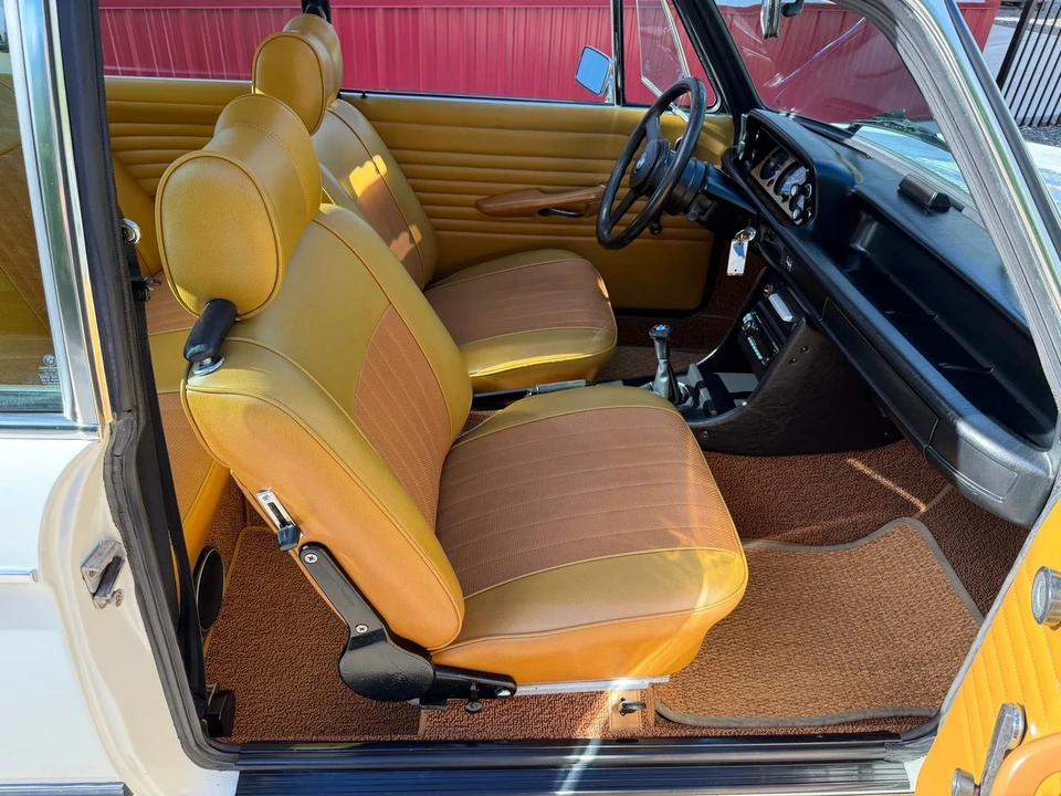 1976 BMW 2002 - Image 7 of 21