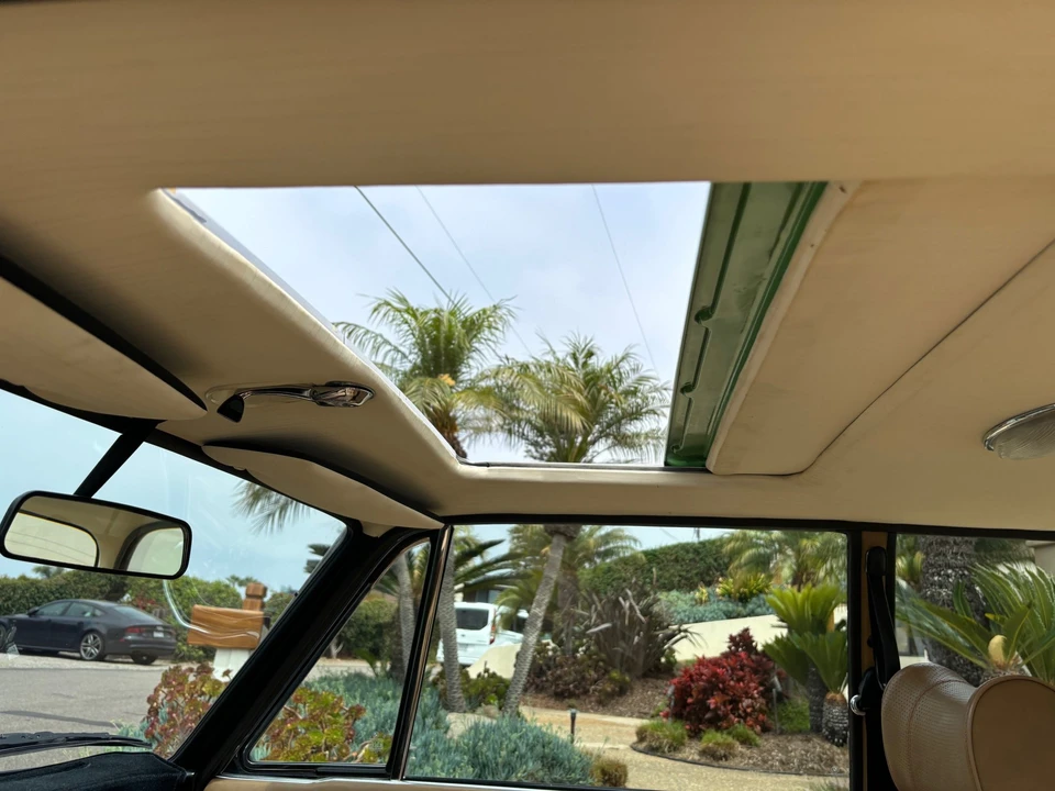 1976 BMW 2002 - Image 28 of 31