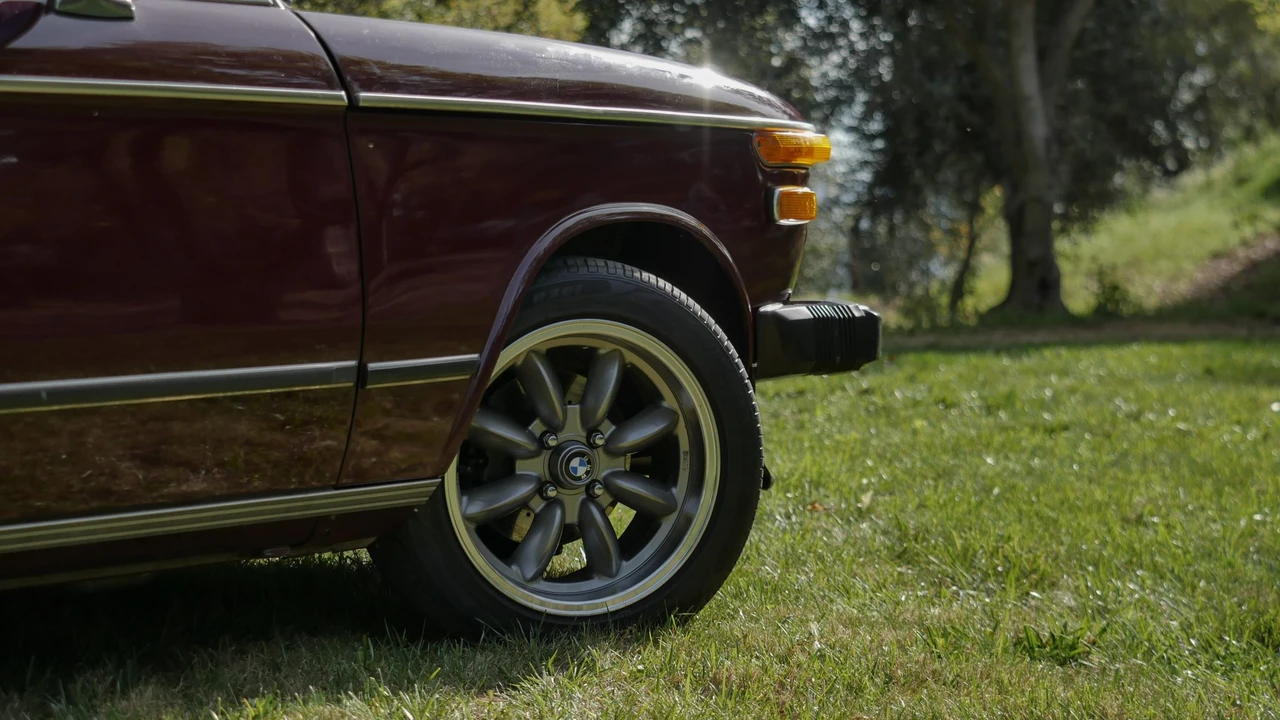 1976 BMW 2002 - Image 22 of 31