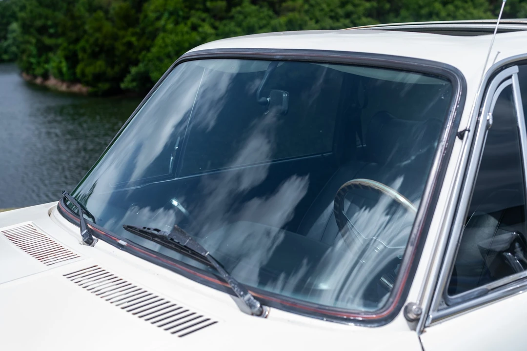 1976 BMW 2002 - Image 28 of 31