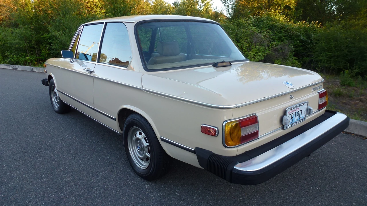1976 BMW 2002 - Image 9 of 31