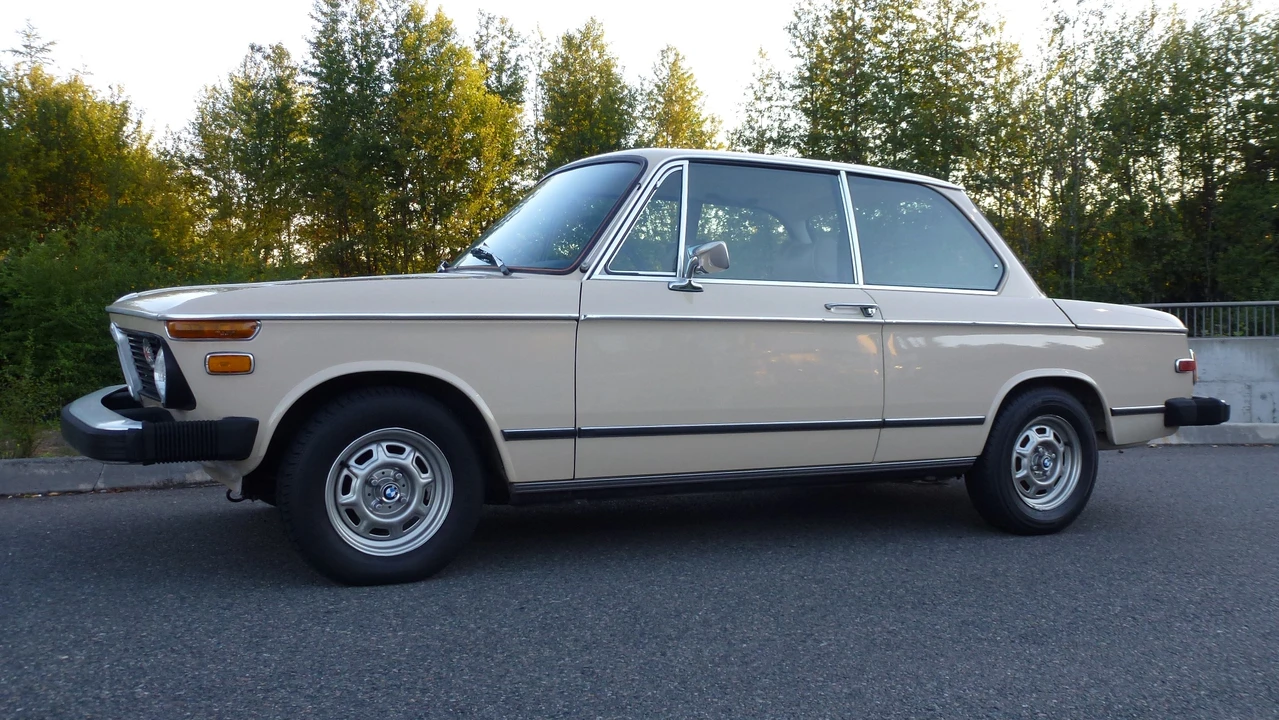 1976 BMW 2002 - Image 11 of 31