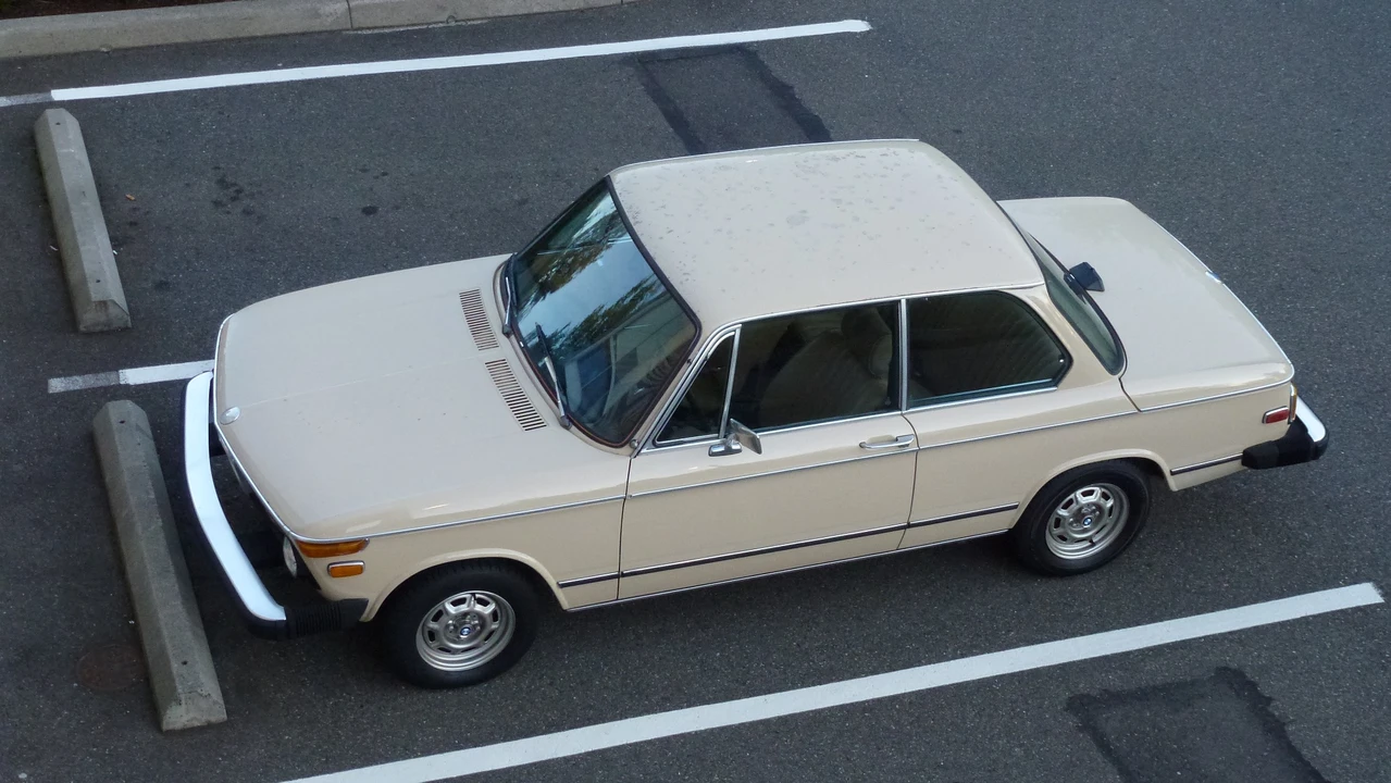 1976 BMW 2002 - Image 14 of 31