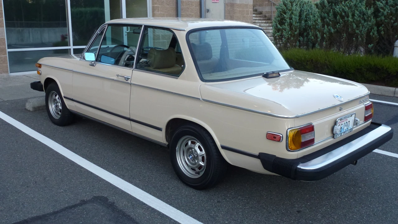 1976 BMW 2002 - Image 17 of 31