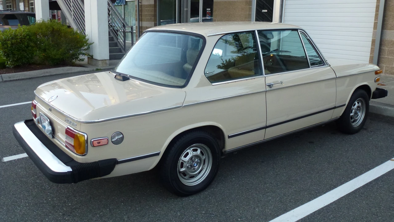 1976 BMW 2002 - Image 19 of 31