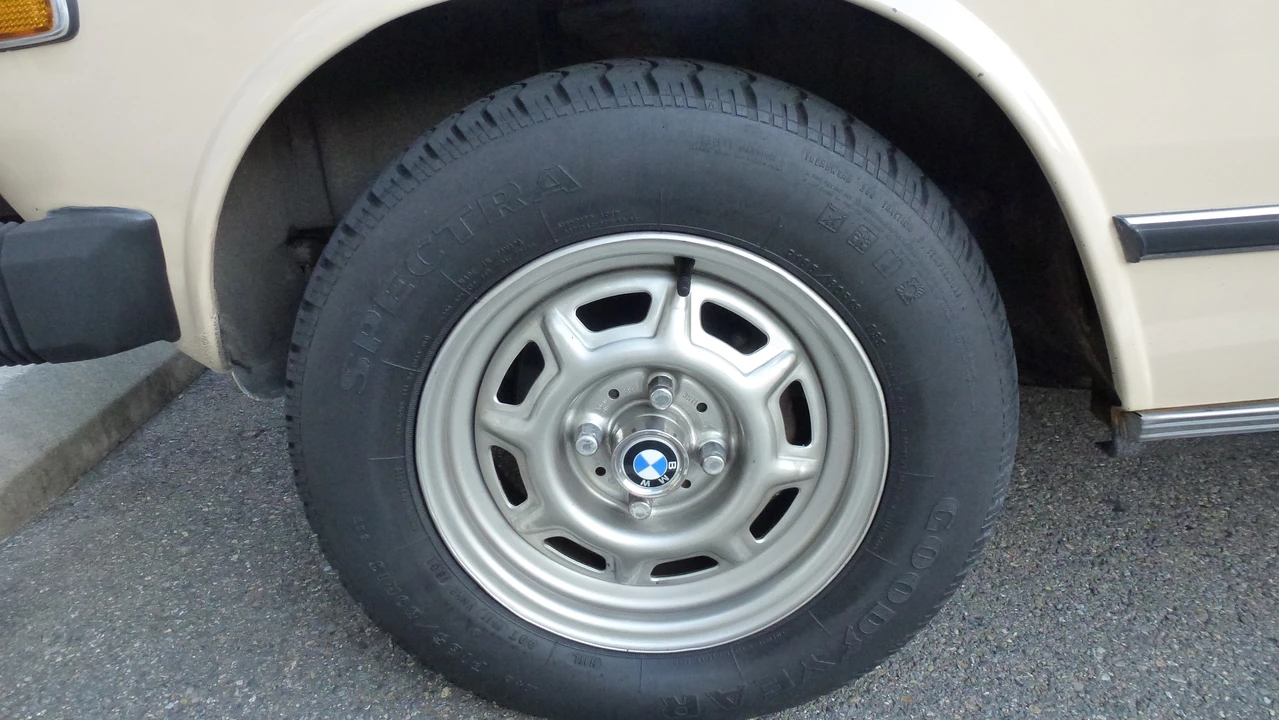 1976 BMW 2002 - Image 28 of 31