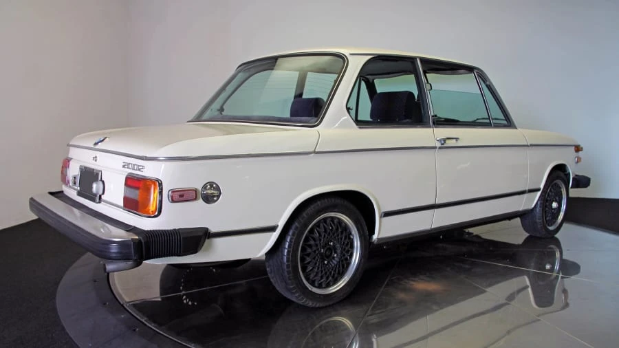 1976 BMW 2002 - Image 9 of 10