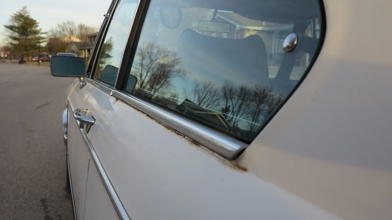1976 BMW 2002 - Image 16 of 31