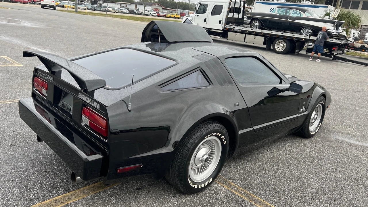 1976 Bricklin SV-1 - Image 5 of 5