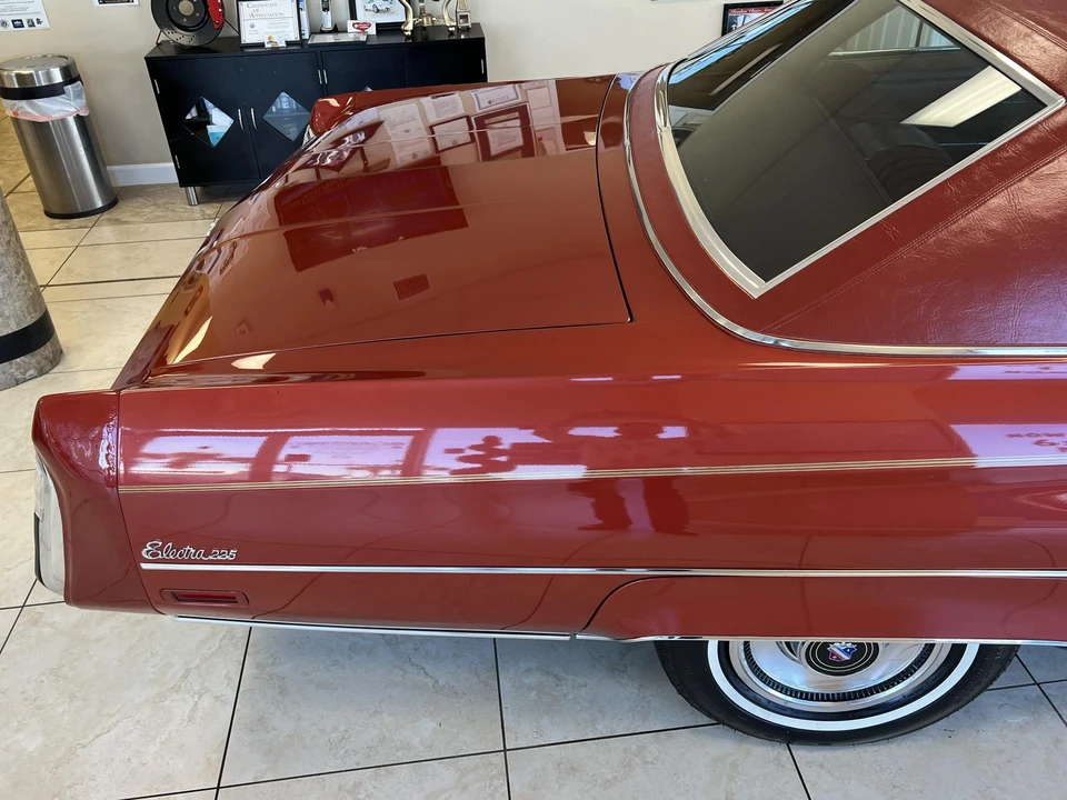1976 Buick Electra - Image 25 of 31