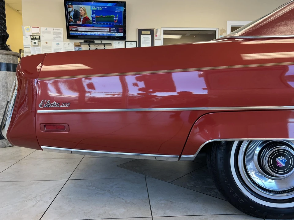 1976 Buick Electra - Image 20 of 31