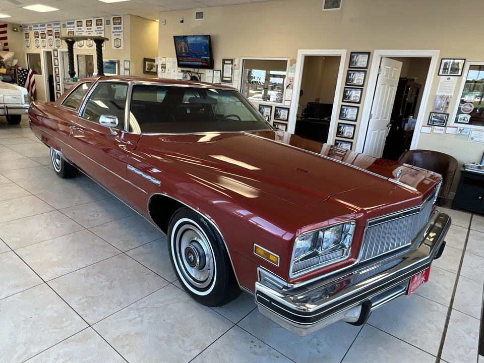 1976 Buick Electra - Image 2 of 31