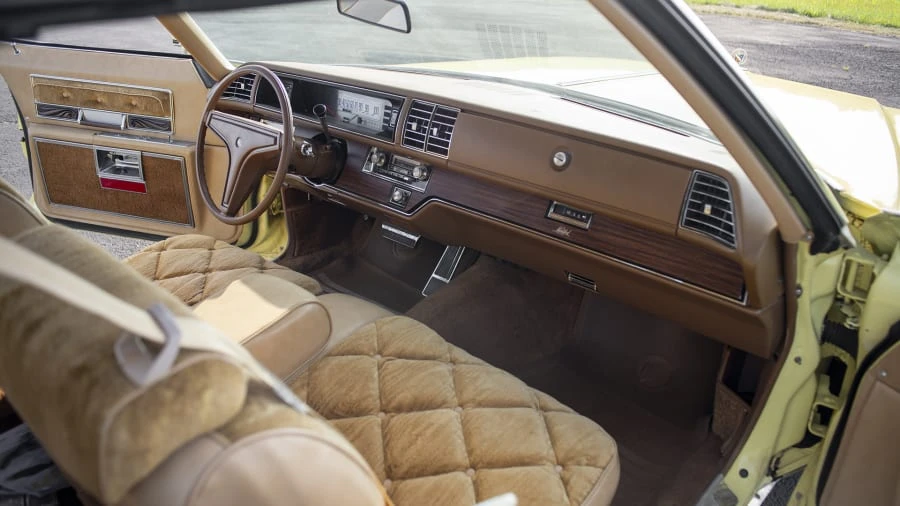 1976 Buick Electra - Image 10 of 13
