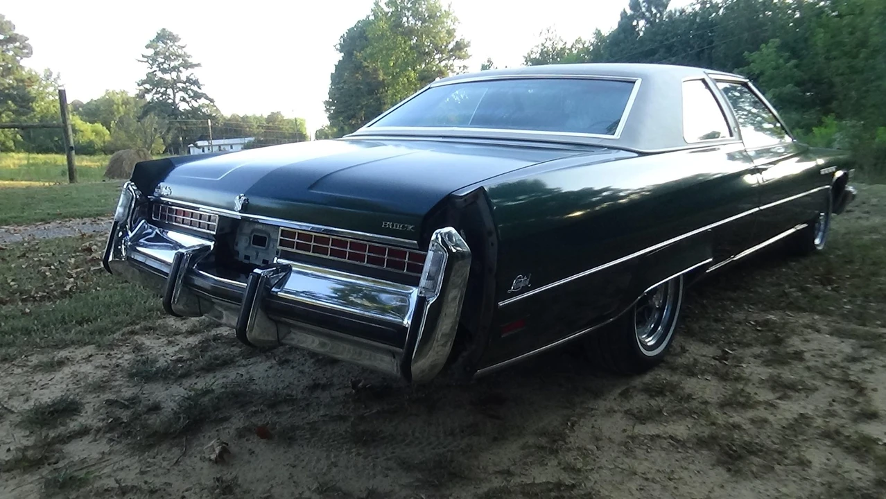 1976 Buick Electra - Image 17 of 31
