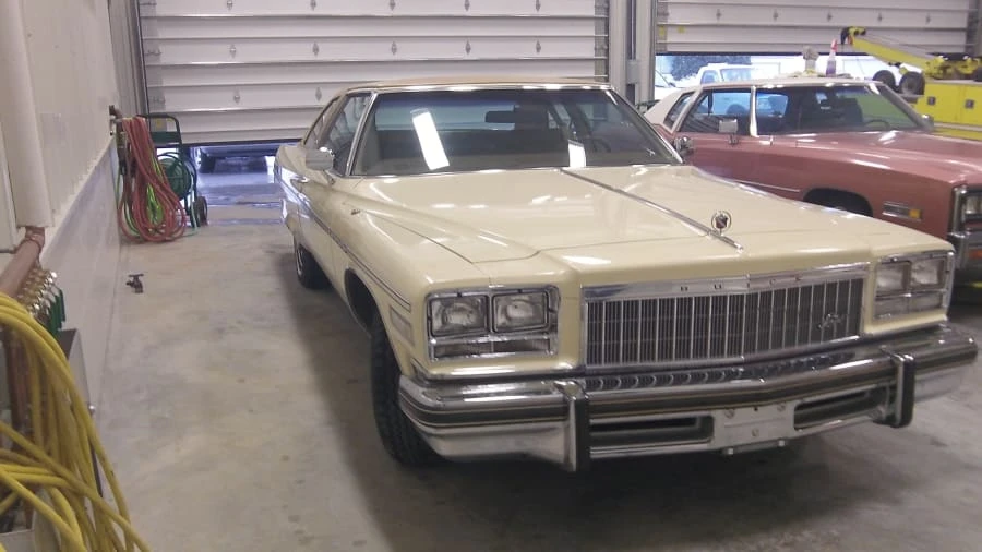 1976 Buick Electra - Image 7 of 7