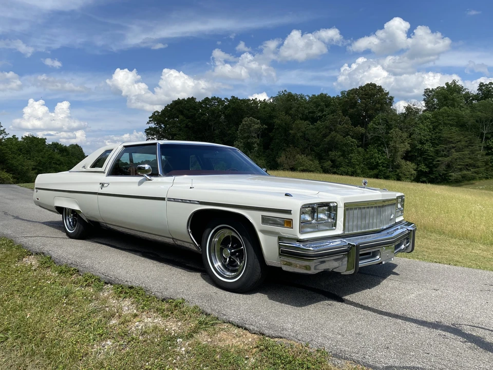 1976 Buick Electra - Image 2 of 31