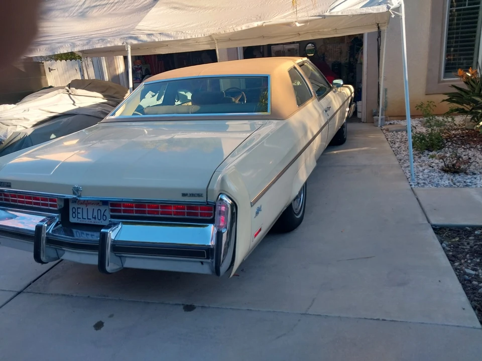 1976 Buick Electra - Image 18 of 31