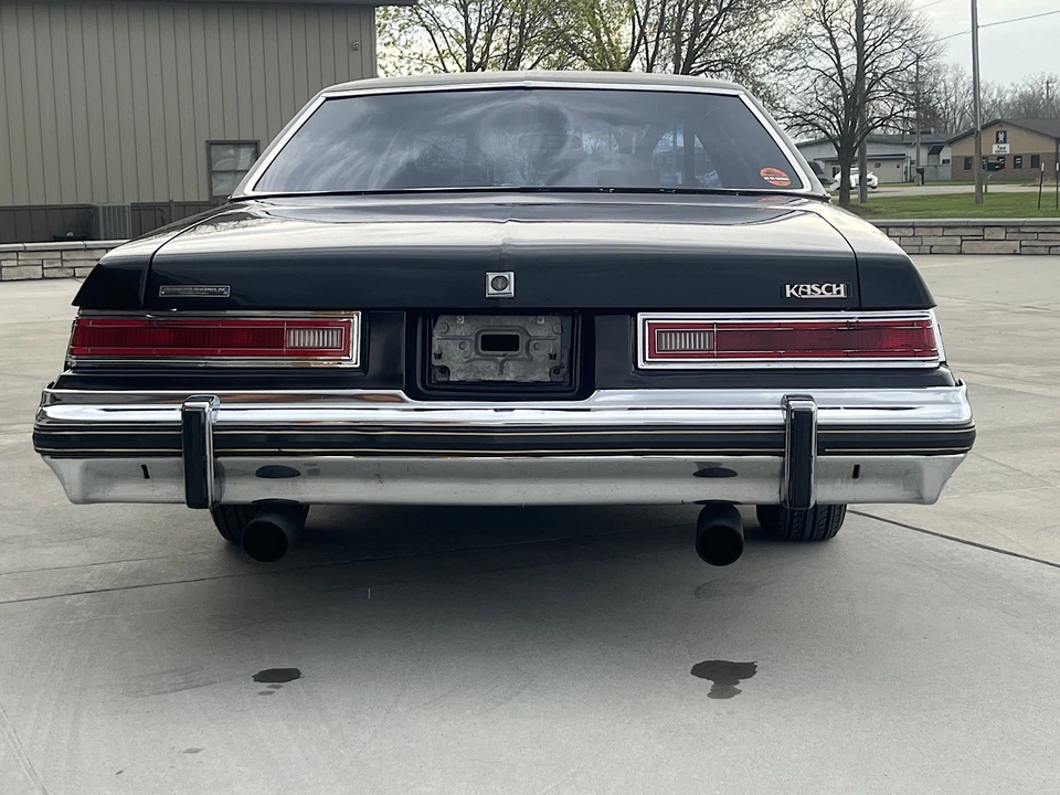 1976 Buick LeSabre - Image 13 of 31