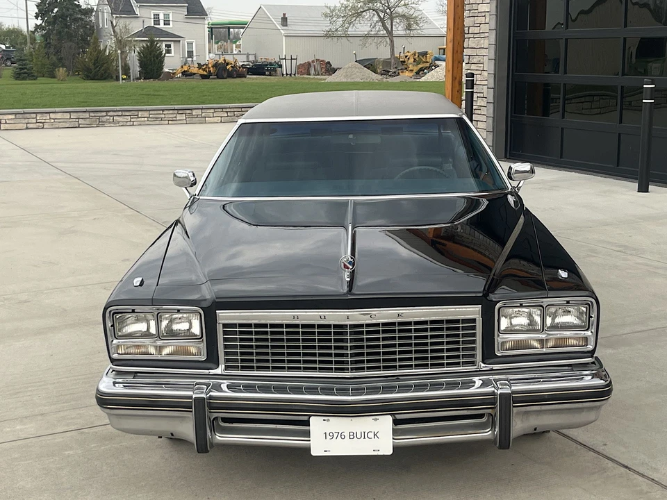1976 Buick LeSabre - Image 10 of 31