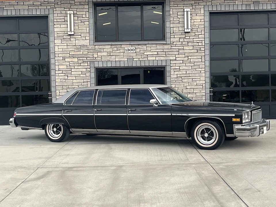 1976 Buick LeSabre - Image 5 of 31