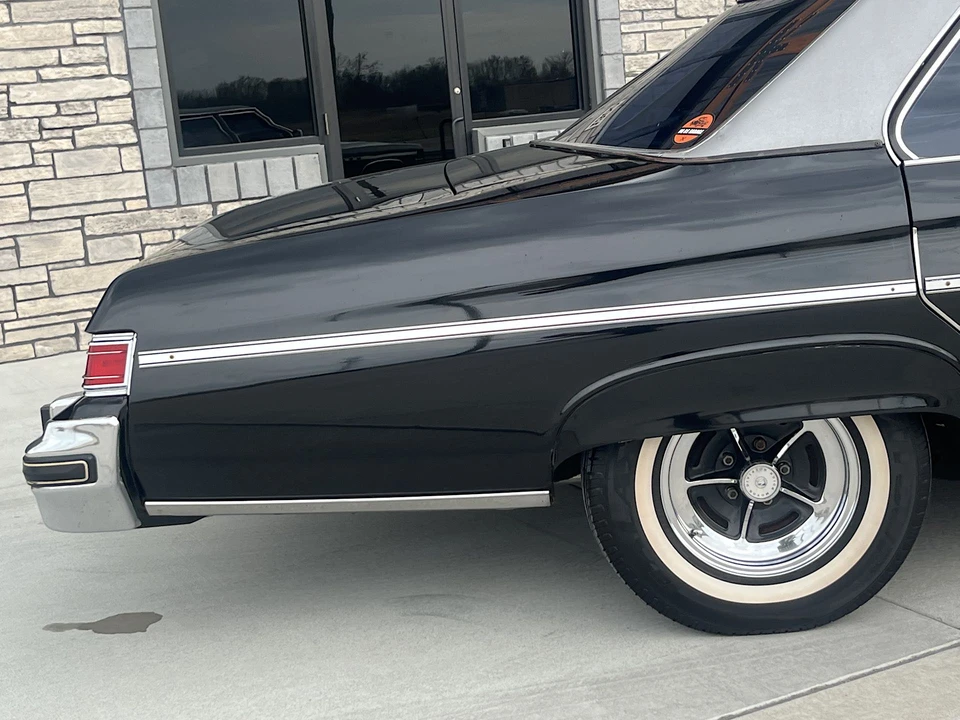 1976 Buick LeSabre - Image 30 of 31