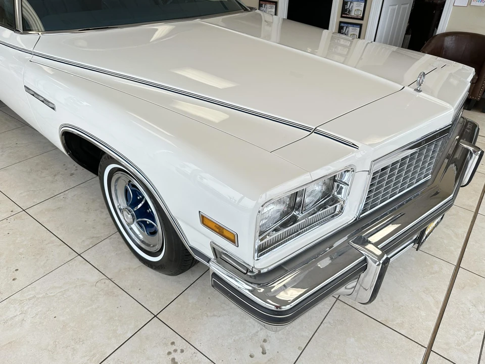 1976 Buick LeSabre - Image 17 of 31