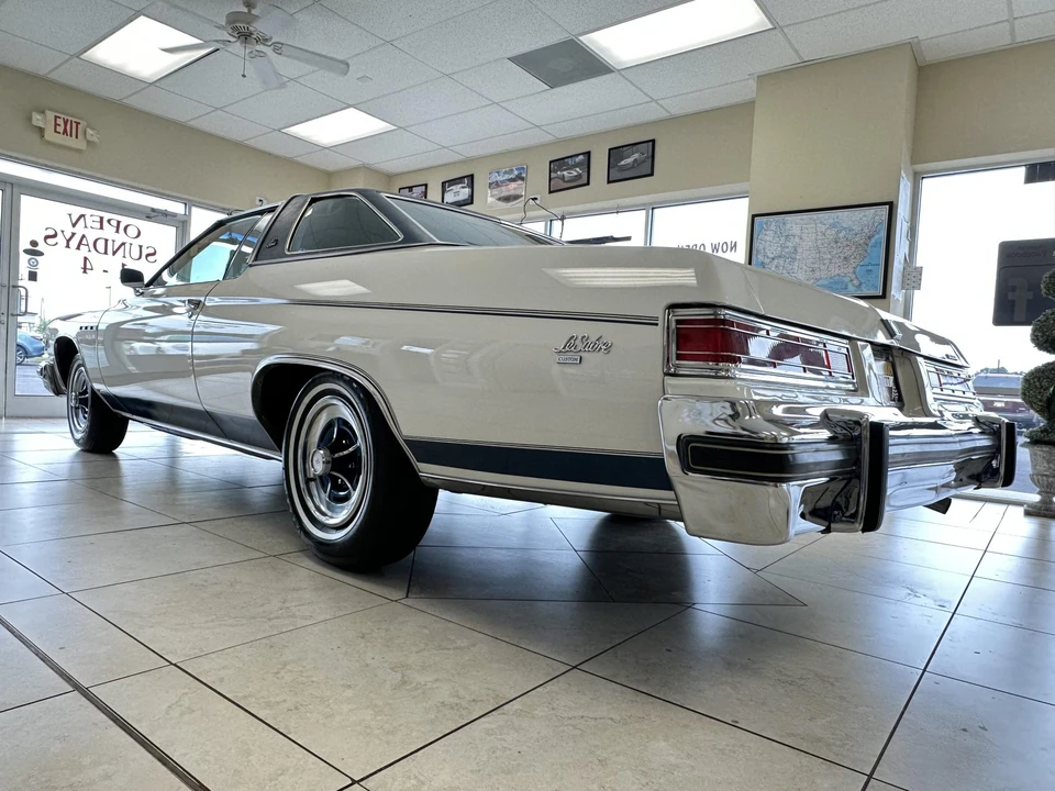 1976 Buick LeSabre - Image 7 of 31