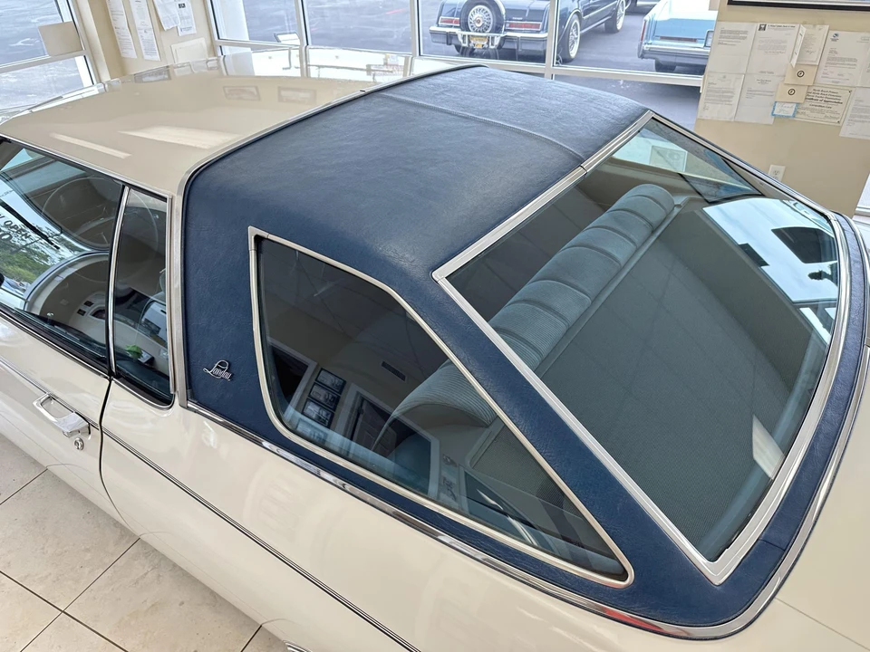 1976 Buick LeSabre - Image 27 of 31