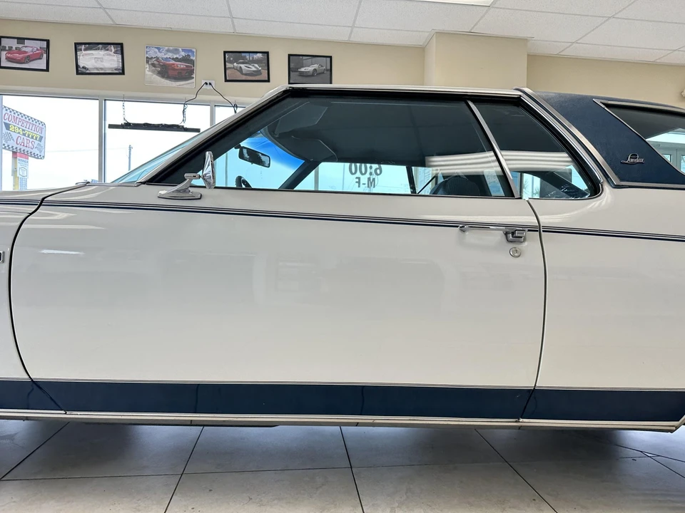 1976 Buick LeSabre - Image 25 of 31