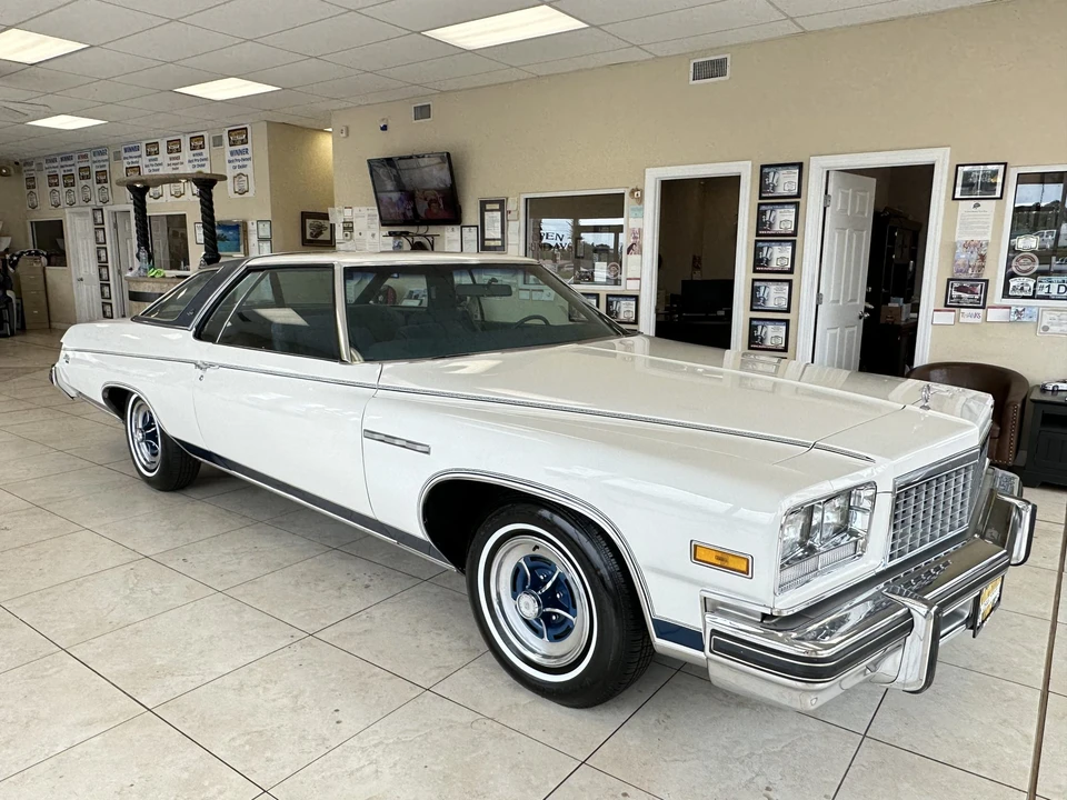 1976 Buick LeSabre - Image 12 of 31
